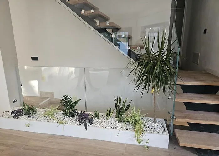 Villa Isabel Con Piscina Moderna E Area Benessere Rome